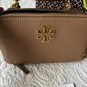 Tory Burch Britten Bark Tan Small Top Handle Case Crossbody Purse Bag 84710 $398